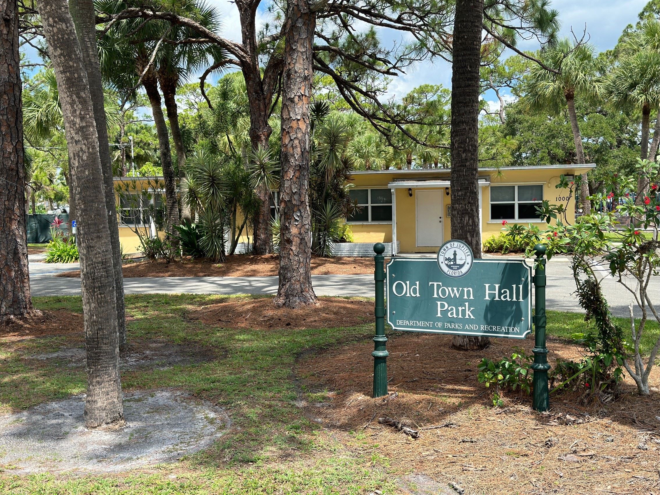 Old Town Hall exterior from road